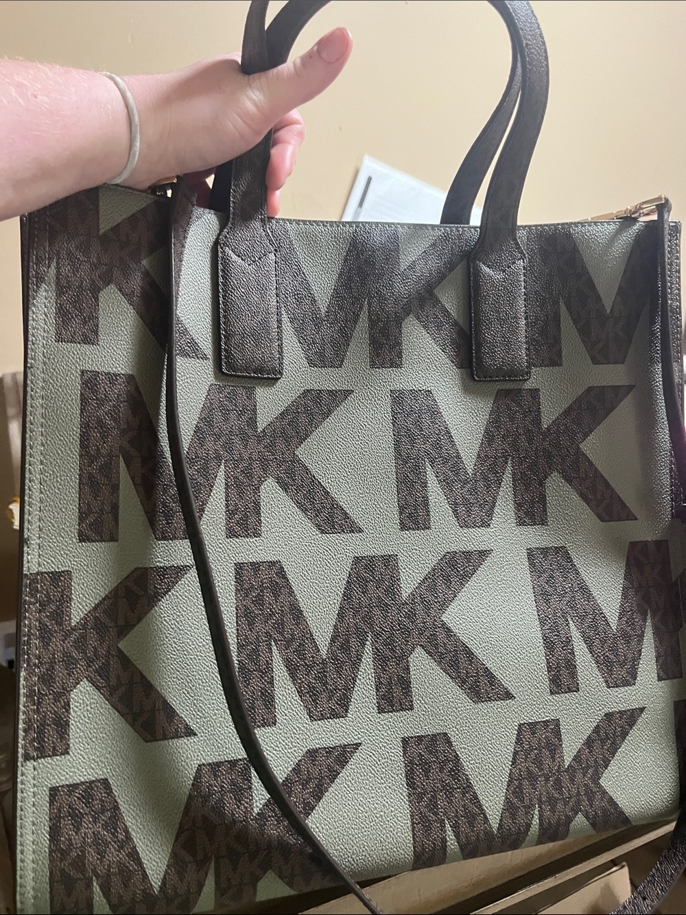 Michael Kors Olive & Brown MK Monogram Tote! Super adorable 🥰 used once! Clean! - Picture 7 of 7